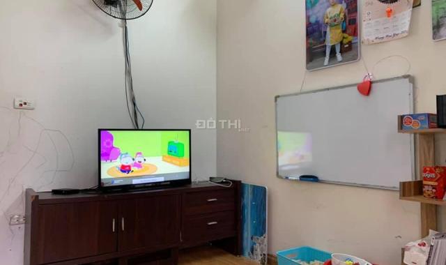 Bán nhà lô góc 2 mặt thoáng, Nguyễn Xiển, diện tích 30m2, 4 tầng, 4PN. Giá 2,75 tỷ