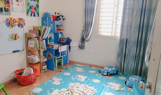 Bán nhà lô góc 2 mặt thoáng, Nguyễn Xiển, diện tích 30m2, 4 tầng, 4PN. Giá 2,75 tỷ