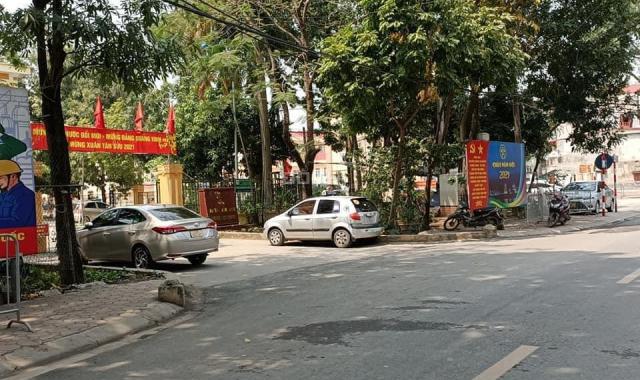 Đất vàng Hoàng Quốc Việt, ô tô tránh - Dừng đỗ - Kinh doanh - 70m2, giá 11tỷ