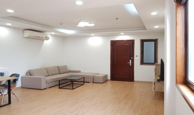 Cho thuê căn hộ dịch vụ tại Yên Phụ, Tây Hồ, 65m2, 1PN, đầy đủ nội thất hiện đại, ban công