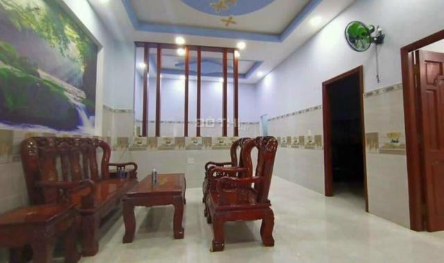 Bán nhà 1 trệt 1 lầu 70m2, hoàn công TT Thuận An sân xe hơi, SHR, tặng nội thất. LH 0394428926