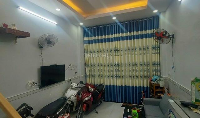 Bán nhà lầu hẻm 6m - hẻm 118 Đường Bùi Văn Ba Quận 7, DT 3.7*7m, 2PN, 2WC, 0906072839 Mr Chiến