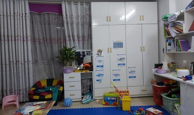 Bán nhà phố Lương Định Của 23m2, 5 tầng, MT 7.7m, giá 3,95 tỷ. Có thương lượng