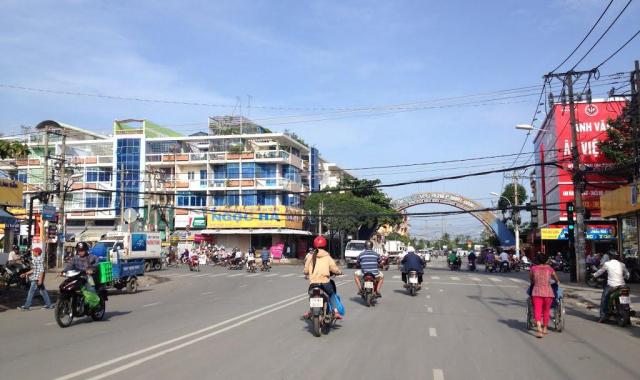 Đất 6x15m nằm ngay MT Nguyễn Văn Linh, Bình Chánh, xây dựng tự do, giá 18 tr/m2