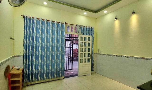 Nhà thuê hẻm 487, Tân Thuận Đông, Q7. DT 4,1m dài 8m trệt lửng lầu 3PN giá 8 tr/th