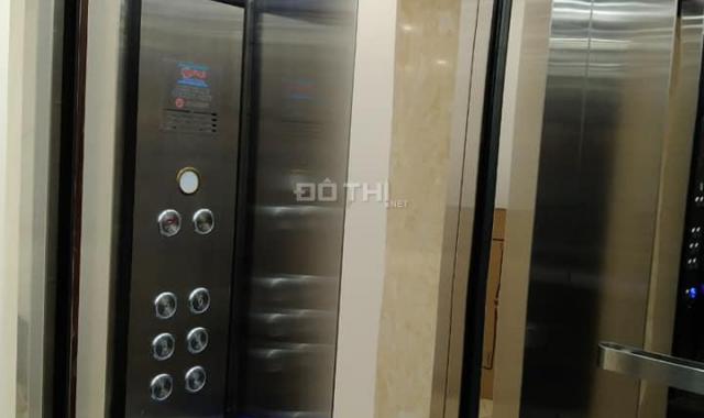 Bán nhà mặt phố Phan Văn Trường kinh doanh cực tốt (52m2*6 tầng) có thang máy. LH: 0988 266 206