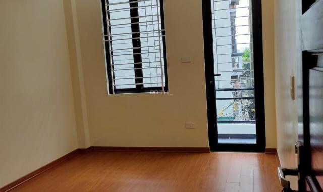 Bán nhà ngõ 143 Nguyễn Chính thông 258 Tân Mai, 50m2 x 5T còn mới cực đẹp, ô tô đỗ cửa, giá 4,1 tỷ