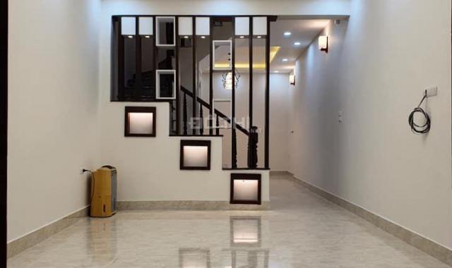 Bán nhà Đống Đa, ngõ thông, 52m2x3 tầng, xách vali đến ở luôn