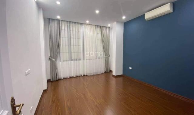 Đẹp, hiếm Lạc Long Quân, Tây Hồ 38m2 3 tỷ có thương lượng