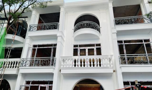 Nhà phố biệt thự đồng bộ thương mại mặt tiền kinh doanh trung tâm quận Tân Phú