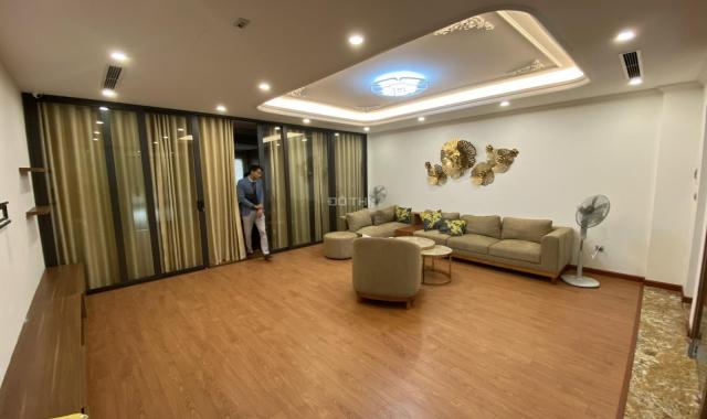 Cho thuê nhà đường Lê Trọng Tấn, Hà Đông, kinh doanh, 120m2 x 2 tầng, 22tr/th, 0888516777