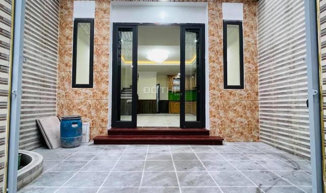 Bán nhà đẹp Hoàng Đạo Thành, 50m2 6 tầng mới, ô tô tránh cách 10m 5.5 tỷ