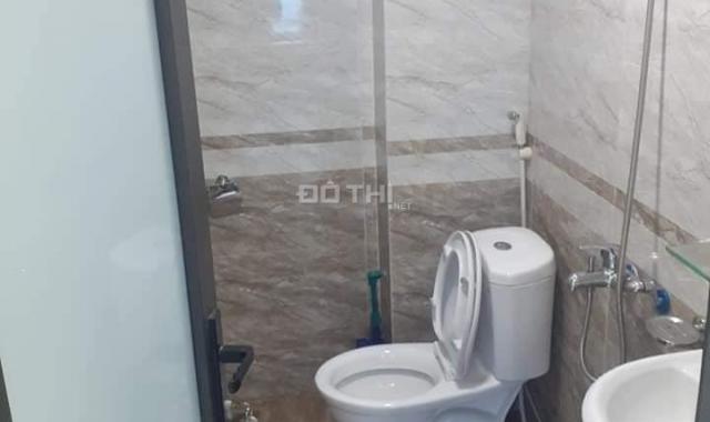 Bán nhà ngõ 300 Nguyễn Xiển, tự xây, 5 tầng đủ, 4PN khép kín mặt tiền rộng, KD nhỏ. Giá 2.6 tỷ