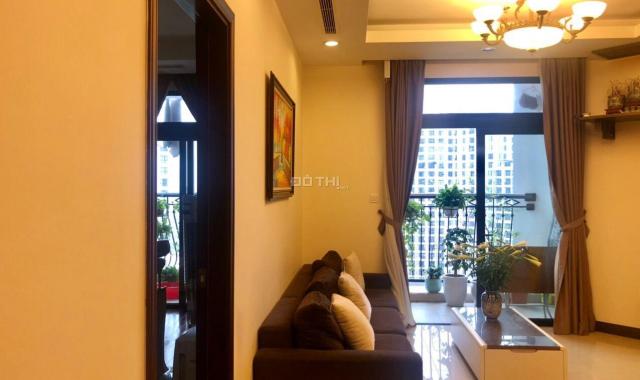 Cho thuê chung cư R5 khu đô thị Vinhomes Royal City 100m2 2PN 2WC full nội thất. L/H: 0963146006