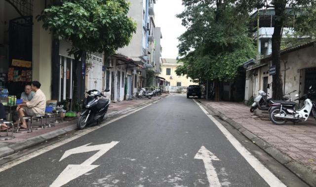 Bán nhà 5 tầng đường ô tô tránh giá 8,3 tỷ ở Lệ Mật, Việt Hưng