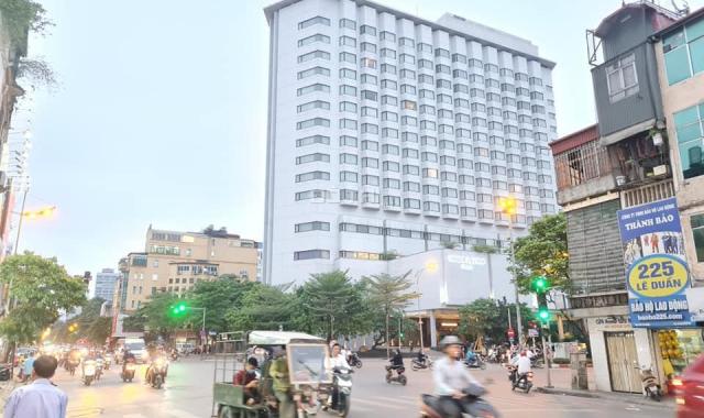 Bán nhà mặt phố Lê Duẩn mặt tiền 4.5m view khách sạn Hà Nội