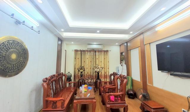 Bán nhà Huỳnh Thúc Kháng 55m2, 5 tầng, MT 4m. Giá: 12.5 tỷ