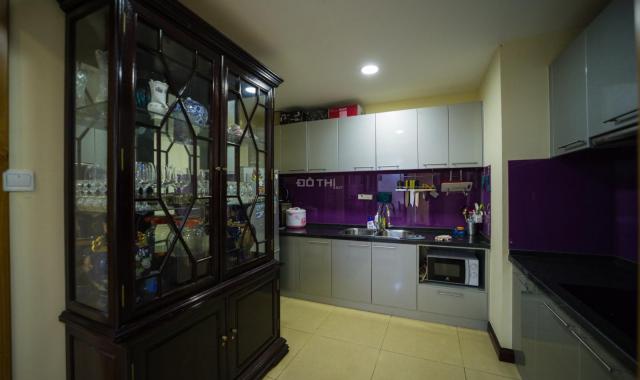 Cho thuê căn góc 3PN tòa R2 - Royal City 131m2, đầy đủ nội thất cực đẹp. LH 0974429283