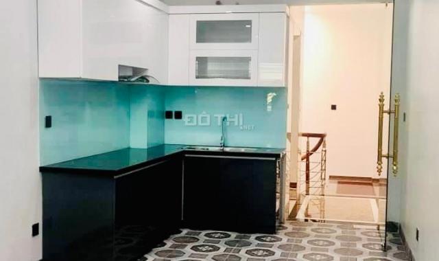 Bán nhà mặt phố Đền Lừ, vỉa hè, ô tô dừng đỗ, kinh doanh, thang máy, 11 tỷ