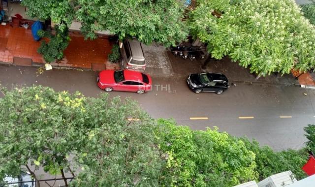 Bán nhà mặt phố Đền Lừ, vỉa hè, ô tô dừng đỗ, kinh doanh, thang máy, 11 tỷ