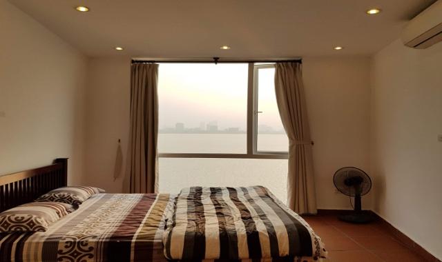 Cho thuê căn hộ dịch vụ tại Yên Phụ, Tây Hồ, 100m2, 2PN, view hồ, đầy đủ nội thất