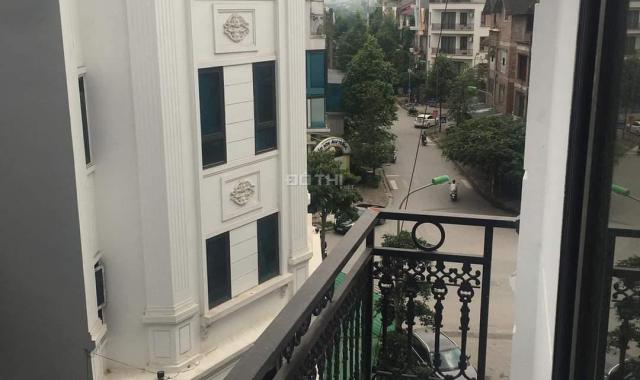 Bán nhà mặt phố Yên Xá Thanh Trì, 5 tầng thang máy, kinh doanh sầm uất, 6.29 tỷ