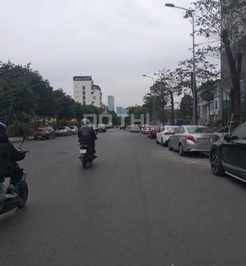 Bán nhà mặt đường Hoàng Quốc Việt, Cầu Giấy, Hà Nội mức giá 163 tỷ diện tích 300 m2