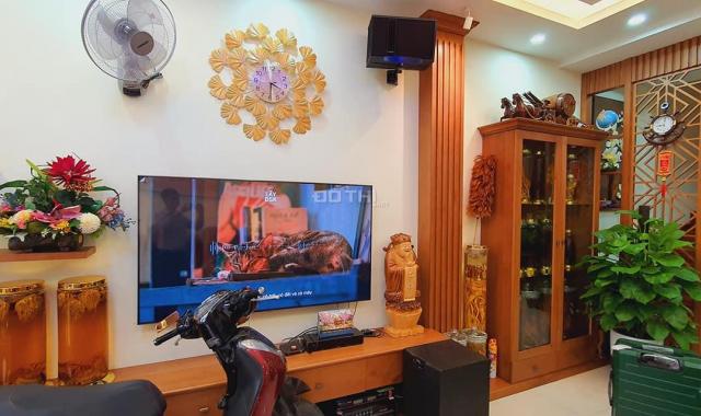 Bán nhà riêng xây 1 năm 45m2 6 tầng, siêu nội thất, 100% Lim, nội thất nhập ngoại, 5 tỷ, về ở luôn