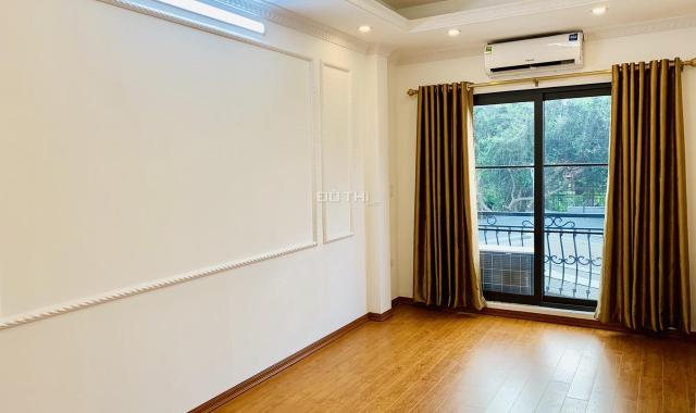 Cho thuê nhà 5 tầng mới xây gần Aeon Mall Thạch Bàn, Long Biên, 30m2, giá: 10 triệu/tháng