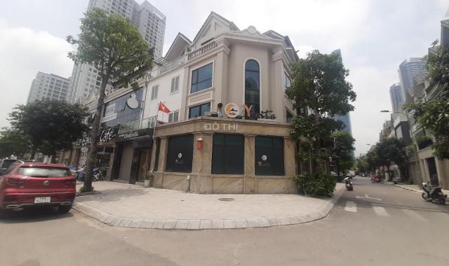Cho thuê nhà shophouse A10 Nguyễn Chánh (Căn góc 3 mặt tiền 40m) 180m2 x 3,5t, thông sàn, thang máy