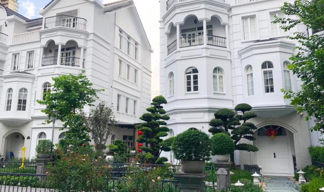 Cần bán nhanh Villa Saigon Pearl 250m2 đất, 1 hầm + 3 tầng, full nội thất
