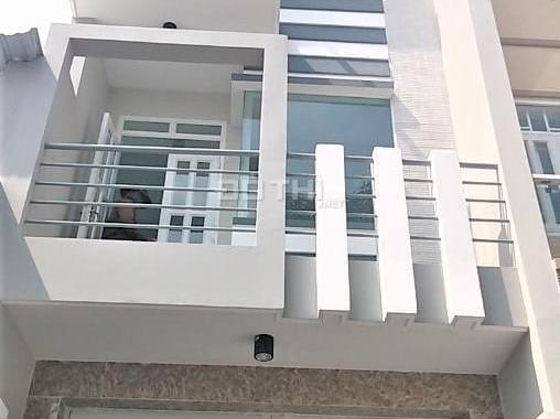 Bán nhà 3 tầng, sổ hồng, 36m2, giá 1,97 tỷ mới ở luôn tại Bình Tân