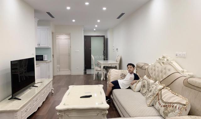 Cho thuê chung cư Hà Nội Center Point 50 m2, 1 PN, đầy đủ nội thất cao cấp, 10 triệu/th