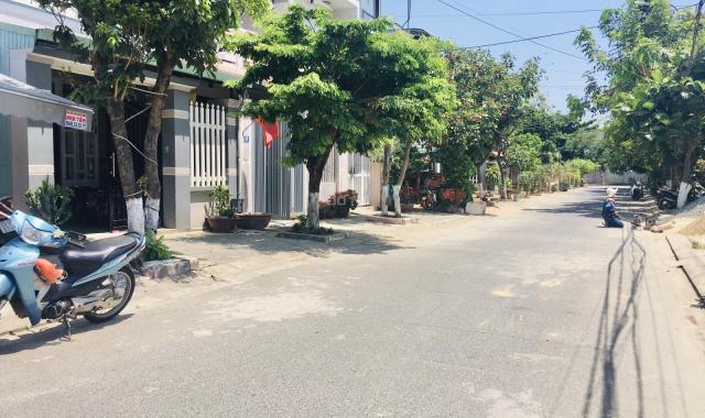 Hạ giá bán lô góc 2 mặt tiền đường Nguyễn Bảo - DT 191,4m2 - Cách cầu Cẩm Lệ 100m - Chỉ 22,5tr/m2