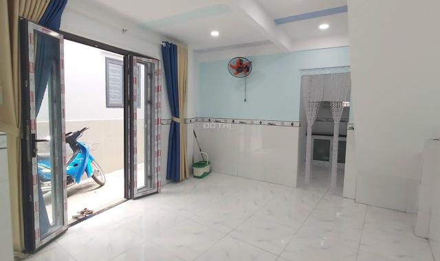 Bán Nhà Quận 4 Đường Nguyễn Thần Hiến 30m2 Chỉ 3.1 tỷ Không Quy Hoạch, Kinh doanh buôn Bán.