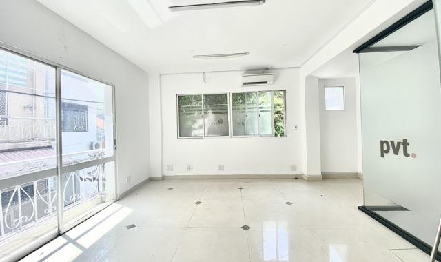 Sàn VP 35m2 giá rẻ ngay trung tâm Quận 1