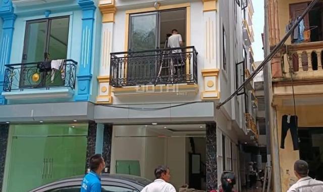 Bán nhà 5 tầng nhà đẹp mặt đường Phố Lụa, p. Vạn Phúc, Hà Đông, Hà Nội
