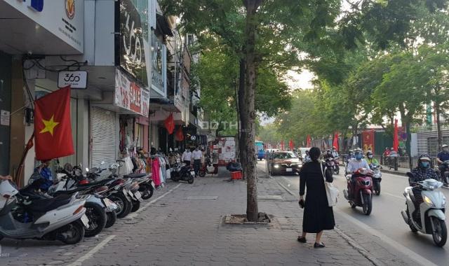 Bán nhà mặt phố Hàng Mã Hoàn Kiếm rộng 11m kinh doanh nhỉnh 400 triệu/m2