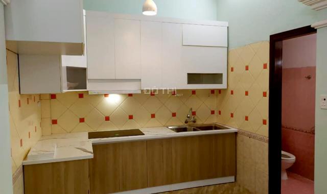 Bán nhà mặt phố Nhân Mỹ, DT 40m2, MT 6m4, lô góc, gara oto, khu vực kinh doanh tấp nập