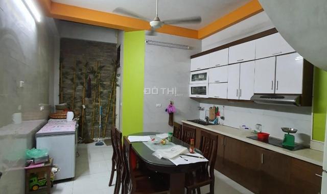 Cho thuê nhà riêng tại 342 Khương Đình, gần Ngã Tư Sở. 55m2 x 4 tầng, 5 phòng khép kín, giá 10tr/th