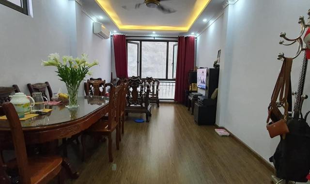 Bán nhà Kim Giang 2 thoáng, nội thất xịn, cách phố 20m, 45m2x5T, giá 3.9 tỷ, LH: 0915943984