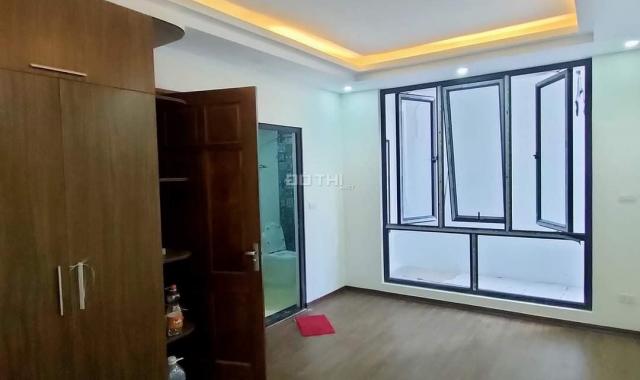 Bán nhà đẹp phố Khương Đình, 35m2 x 5 tầng, mặt tiền 4.9m, mới cứng, ở luôn