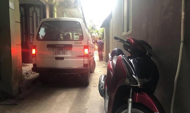 Cần bán gấp nhà phố Nguyễn Ngọc Vũ diện tích 40m2, ô tô vào nhà gía chỉ nhỉnh 4 tỷ