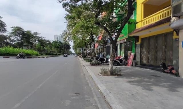 Bán nhà mặt phố tại đường Văn Cao, Phường Cống Vị, Ba Đình, Hà Nội diện tích 45m2 giá 22 tỷ