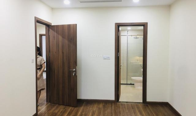Cho thuê căn hộ cao cấp tại Golden Park Dương Đình Nghệ, 2 phòng ngủ, đồ cơ bản, 80m2, 12 triệu/th