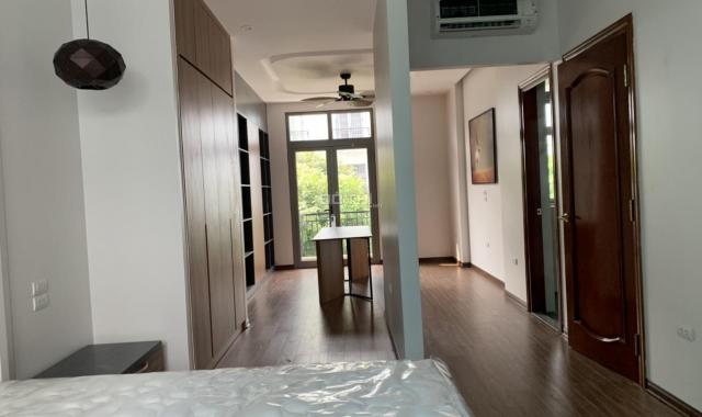 Liền kề 90m2 Tây Bắc, cạnh hồ điều hòa 10m, Vinhomes Riverside The Harmony, full NT