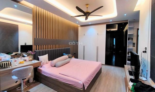 Đặng Tiến Đông - Đống Đa, view hồ Hoàng Cầu. Vỉa hè, ô tô, KD, 75m2 4T 18 tỷ