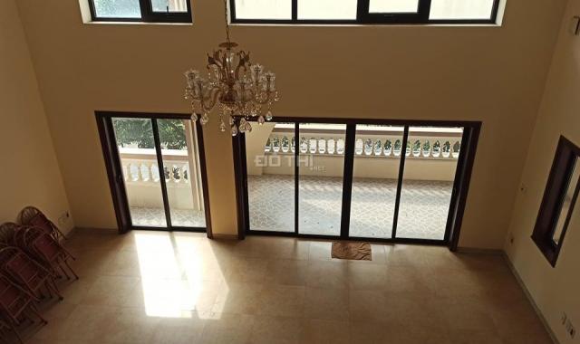 Cho thuê BT view hồ Vĩnh Hoàng, 140m2x5T, 700m2 mặt sàn, MT 10m 55tr/th vỉa hè, mặt hồ