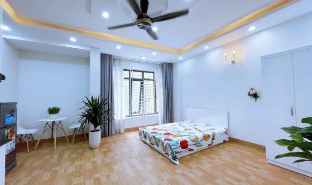 Bán nhà Giáp Nhị, Hoàng Mai, 92m2, 7 tầng, mặt tiền 10.2m, giá 10.4 tỷ