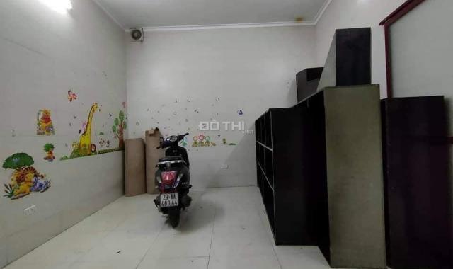 Bán nhà trong ngõ 142 Tôn Thất Tùng, Đống Đa: 24m2 x 3T, MT: 3,5m: Chủ chào: 1,7 tỷ TL nhẹ